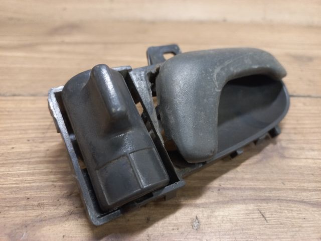 bontott SUZUKI SWIFT II Jobb első Belső Kilincs