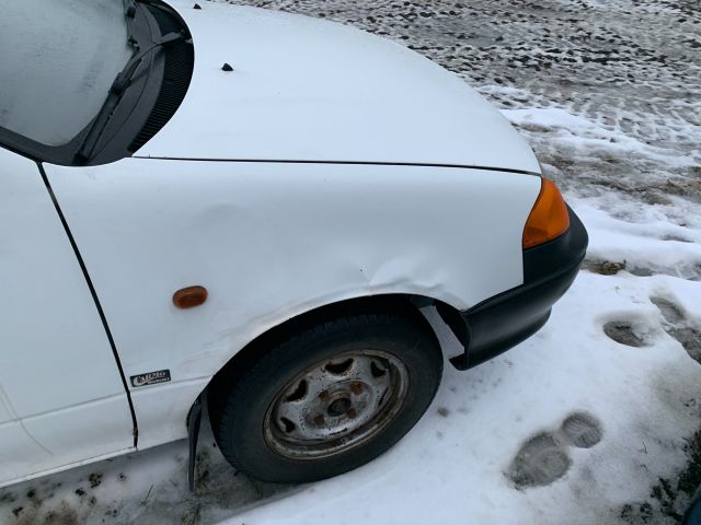 bontott SUZUKI SWIFT II Jobb első Dobbetét (Kerékjárati, Műanyag)