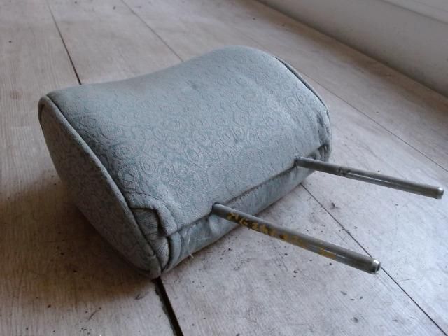 bontott SUZUKI SWIFT II Jobb első Fejtámla