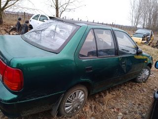 bontott SUZUKI SWIFT II Jobb első Gumikéder