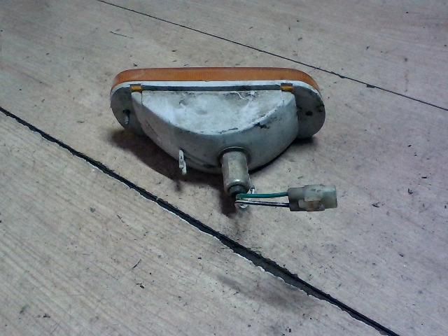 bontott SUZUKI SWIFT II Jobb első Irányjelző