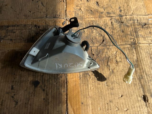 bontott SUZUKI SWIFT II Jobb első Irányjelző