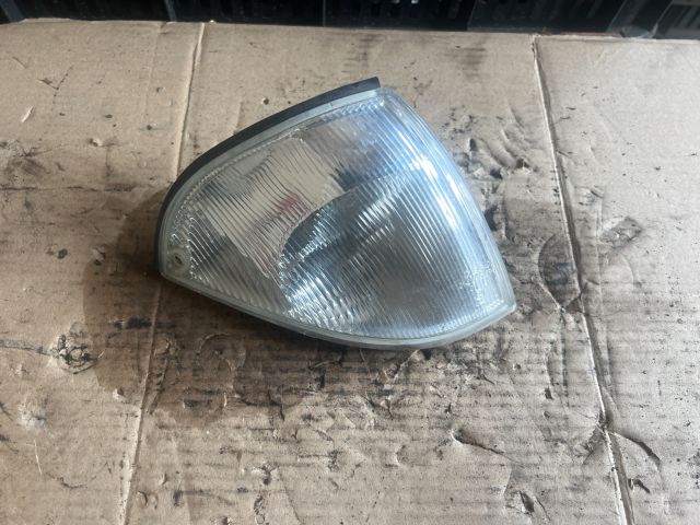 bontott SUZUKI SWIFT II Jobb első Irányjelző