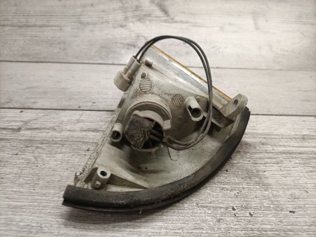 bontott SUZUKI SWIFT II Jobb első Irányjelző