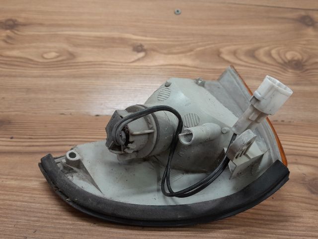 bontott SUZUKI SWIFT II Jobb első Irányjelző