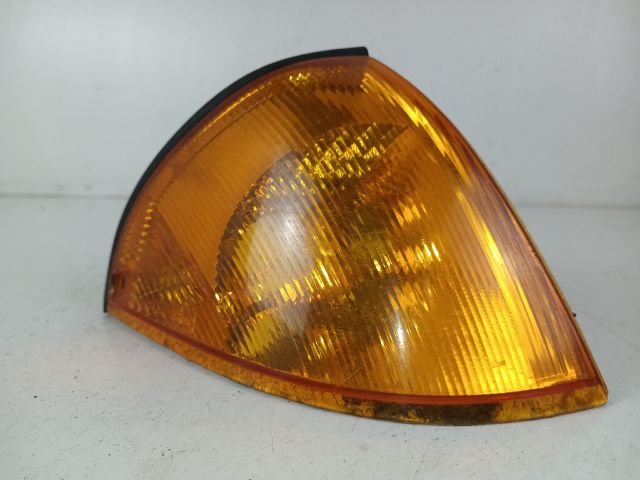 bontott SUZUKI SWIFT II Jobb első Irányjelző