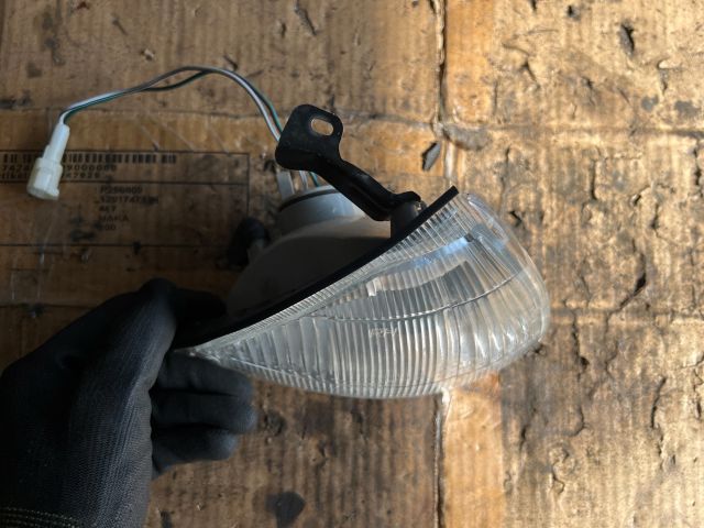 bontott SUZUKI SWIFT II Jobb első Irányjelző