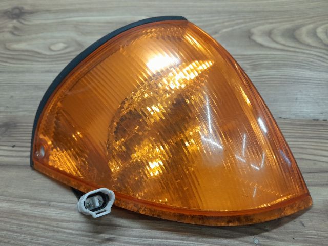 bontott SUZUKI SWIFT II Jobb első Irányjelző