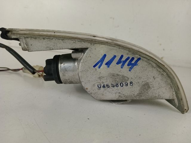 bontott SUZUKI SWIFT II Jobb első Irányjelző