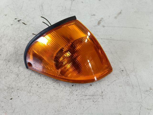 bontott SUZUKI SWIFT II Jobb első Irányjelző