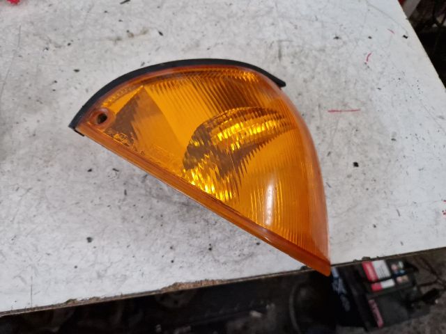 bontott SUZUKI SWIFT II Jobb első Irányjelző