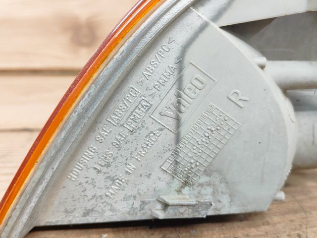 bontott SUZUKI SWIFT II Jobb első Irányjelző