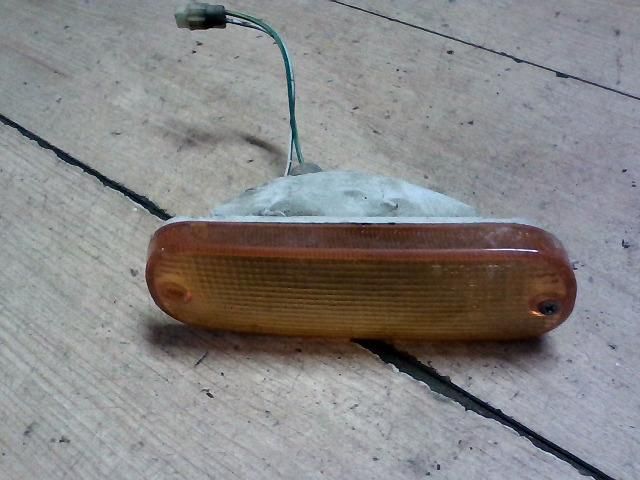 bontott SUZUKI SWIFT II Jobb első Irányjelző