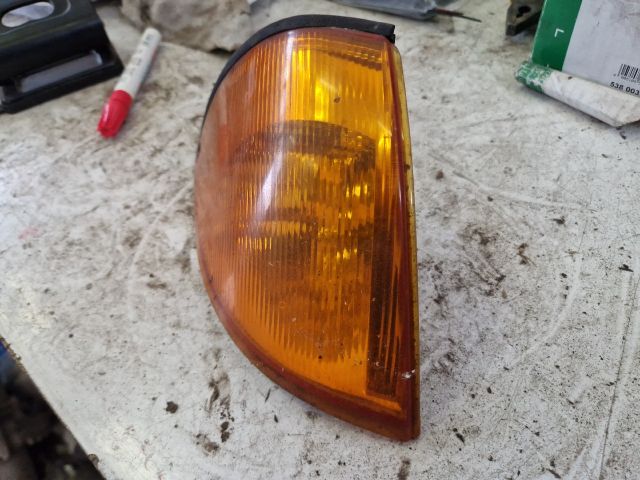 bontott SUZUKI SWIFT II Jobb első Irányjelző