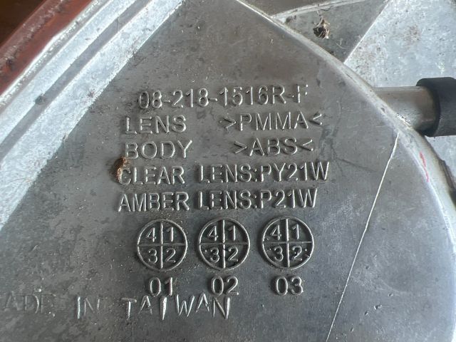 bontott SUZUKI SWIFT II Jobb első Irányjelző