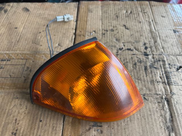 bontott SUZUKI SWIFT II Jobb első Irányjelző