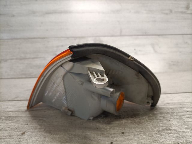 bontott SUZUKI SWIFT II Jobb első Irányjelző