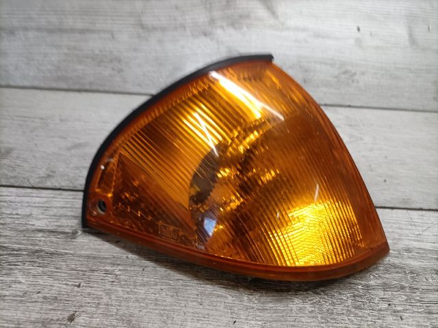 bontott SUZUKI SWIFT II Jobb első Irányjelző