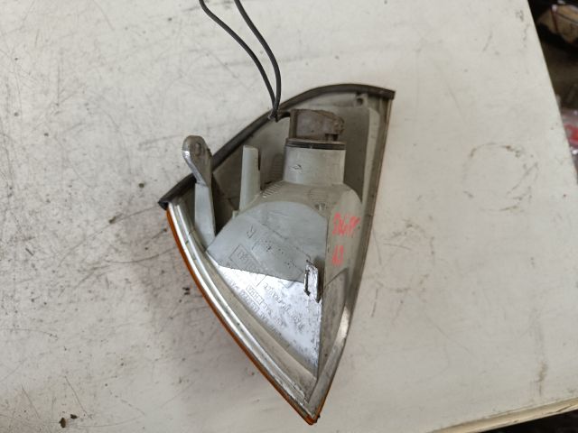 bontott SUZUKI SWIFT II Jobb első Irányjelző