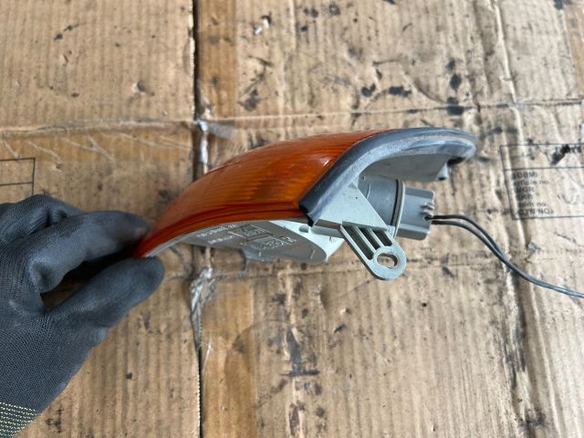 bontott SUZUKI SWIFT II Jobb első Irányjelző