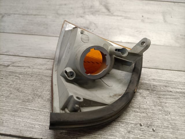 bontott SUZUKI SWIFT II Jobb első Irányjelző