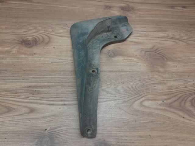 bontott SUZUKI SWIFT II Jobb első Sárvédő Gumi