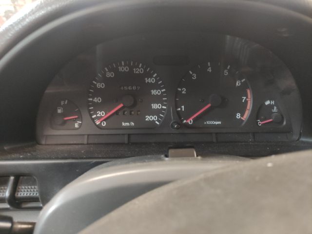 bontott SUZUKI SWIFT II Jobb első Sárvédő Gumi