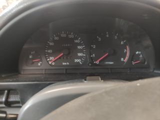 bontott SUZUKI SWIFT II Jobb első Sárvédő Gumi