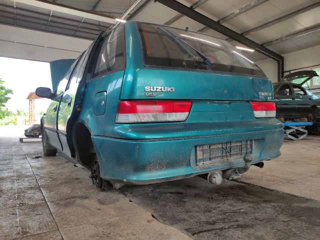 bontott SUZUKI SWIFT II Jobb első Sárvédő Irányjelző