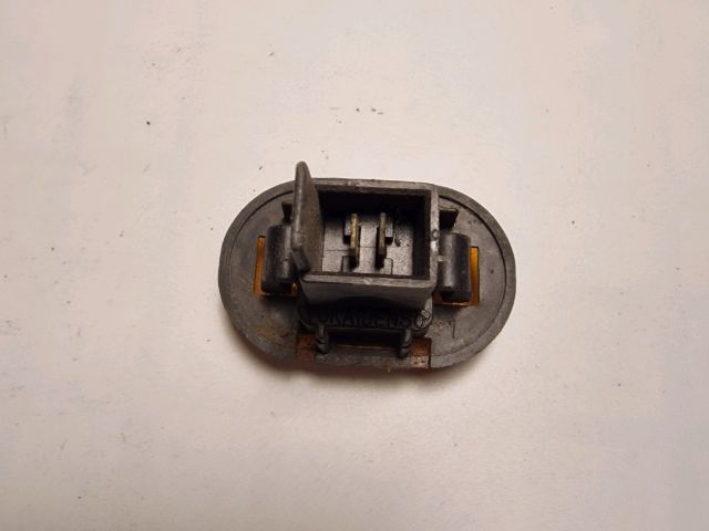 bontott SUZUKI SWIFT II Jobb első Sárvédő Irányjelző