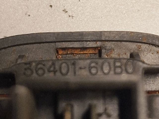 bontott SUZUKI SWIFT II Jobb első Sárvédő Irányjelző