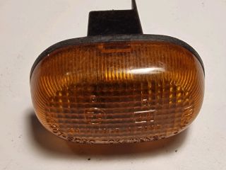 bontott SUZUKI SWIFT II Jobb első Sárvédő Irányjelző