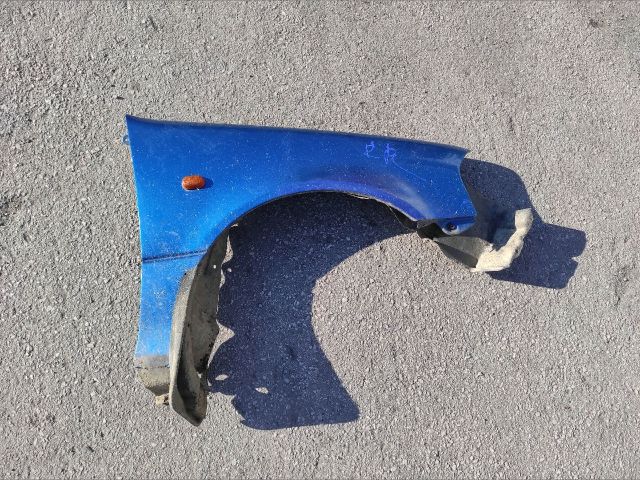 bontott SUZUKI SWIFT II Jobb első Sárvédő