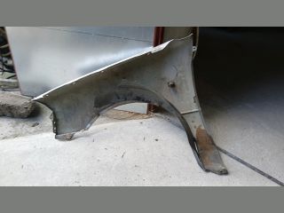 bontott SUZUKI SWIFT II Jobb első Sárvédő