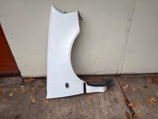 bontott SUZUKI SWIFT II Jobb első Sárvédő