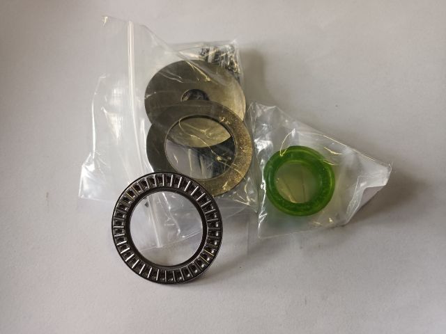 bontott SUZUKI SWIFT II Jobb első Toronycsapágy