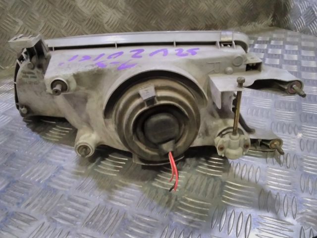 bontott SUZUKI SWIFT II Jobb Fényszóró