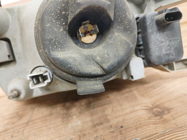 bontott SUZUKI SWIFT II Jobb Fényszóró