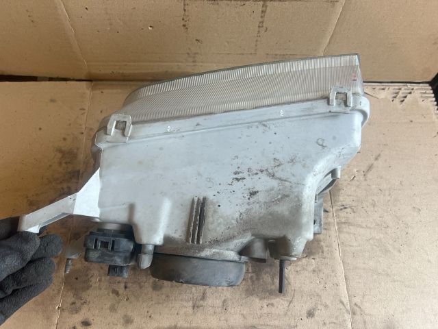 bontott SUZUKI SWIFT II Jobb Fényszóró