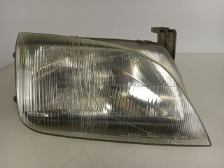 bontott SUZUKI SWIFT II Jobb Fényszóró