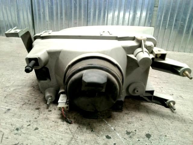 bontott SUZUKI SWIFT II Jobb Fényszóró