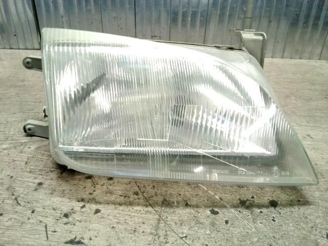 bontott SUZUKI SWIFT II Jobb Fényszóró