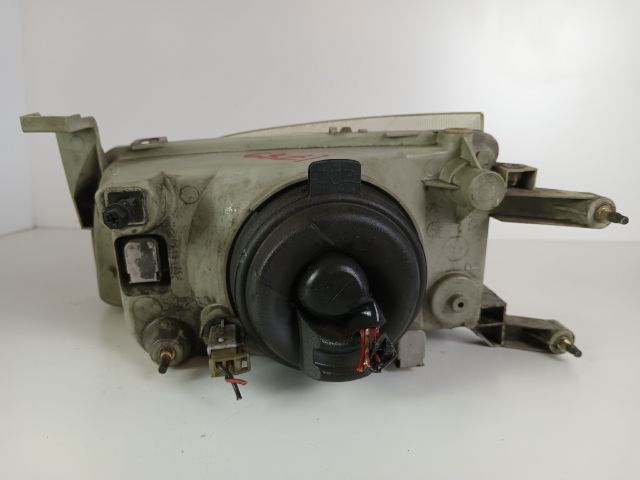 bontott SUZUKI SWIFT II Jobb Fényszóró