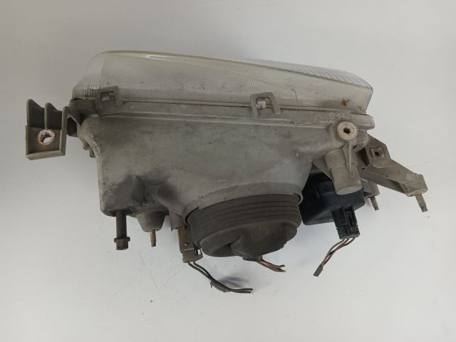 bontott SUZUKI SWIFT II Jobb Fényszóró