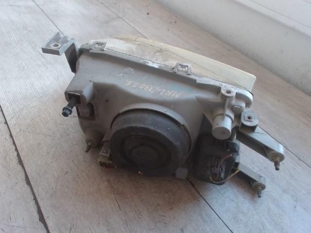 bontott SUZUKI SWIFT II Jobb Fényszóró