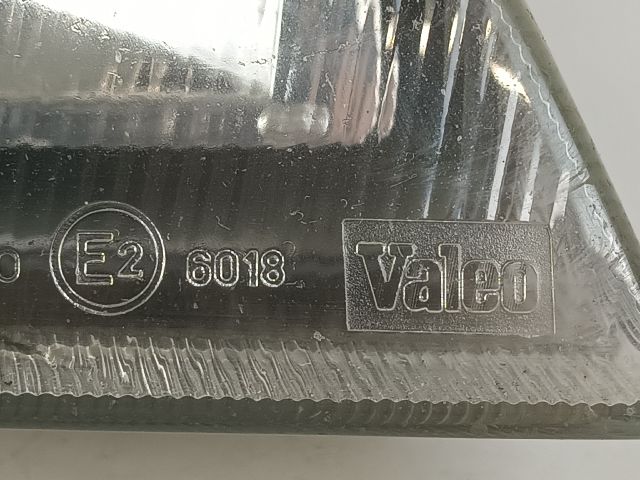 bontott SUZUKI SWIFT II Jobb Fényszóró