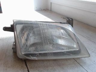 bontott SUZUKI SWIFT II Jobb Fényszóró