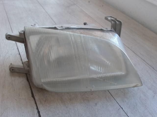 bontott SUZUKI SWIFT II Jobb Fényszóró