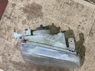 bontott SUZUKI SWIFT II Jobb Fényszóró