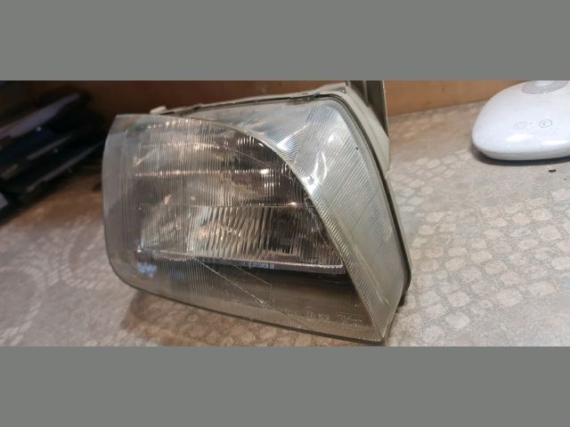 bontott SUZUKI SWIFT II Jobb Fényszóró